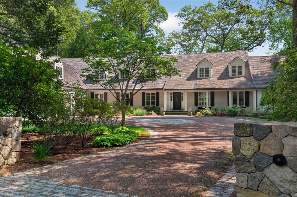 12 Winding River Circle Wellesley, MA 02482 - Photo 3 of 39