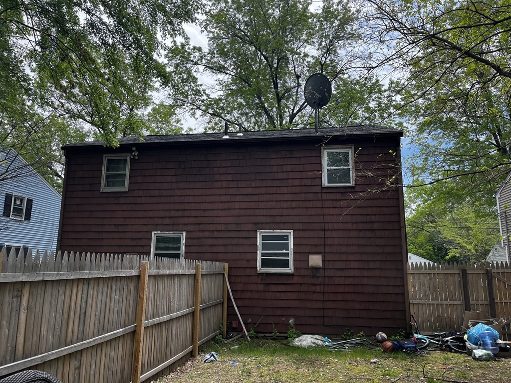 52-54 Campechi Street Springfield, MA 01104 - Photo 6 of 6