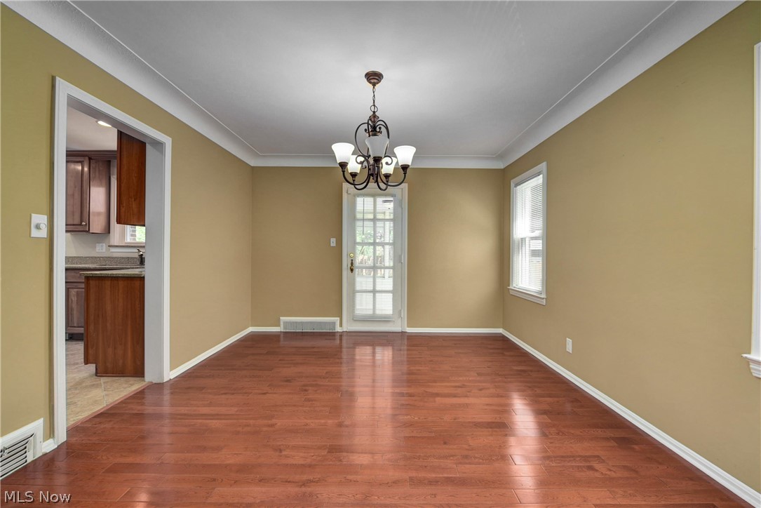 4341 Silsby Road University Heights, OH 44118 - Photo 5 of 23