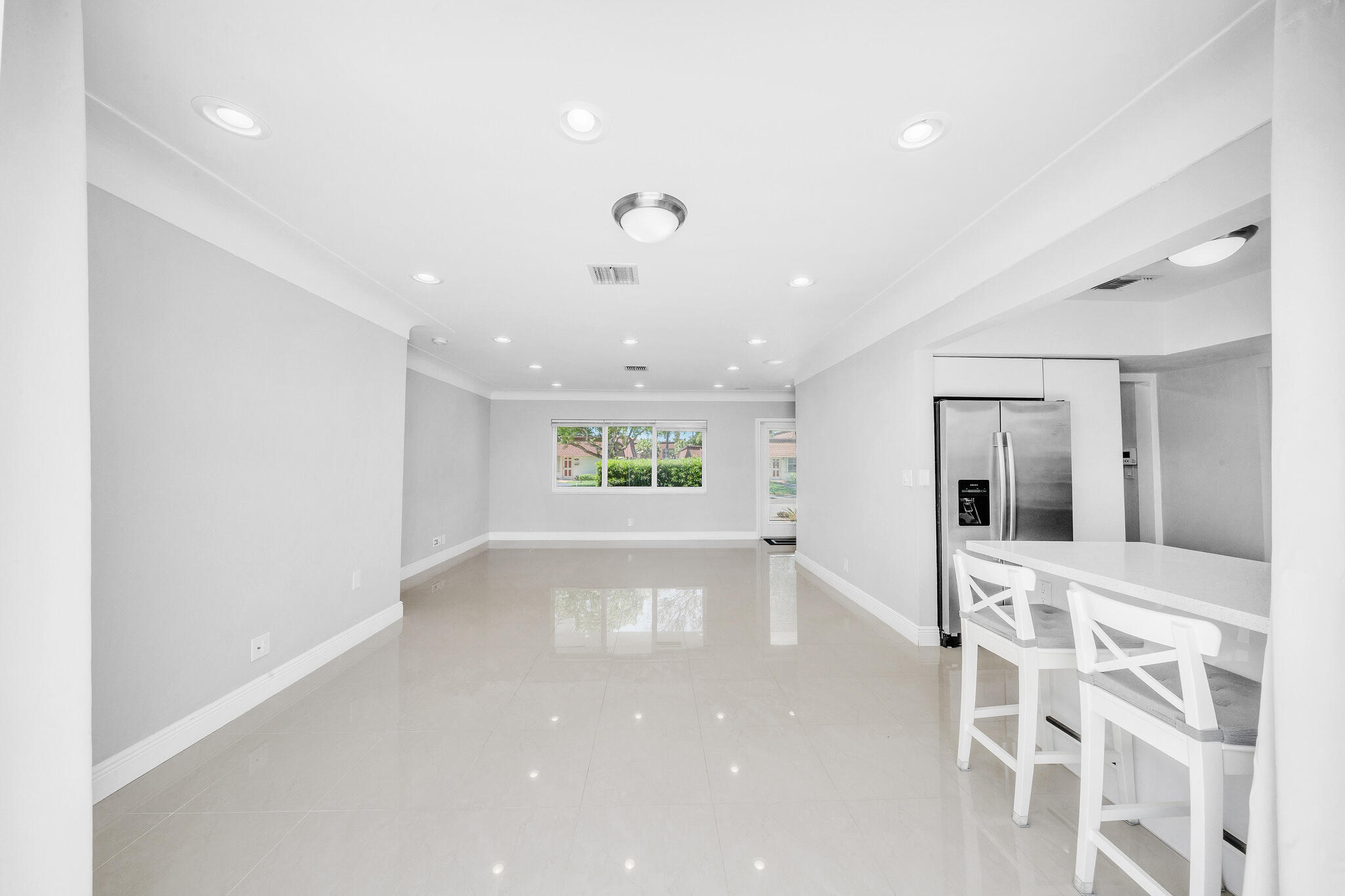 1970 Northeast 32nd Street Lighthouse Point, FL 33064 - Photo 17 of 58 6 Dining Area (1)