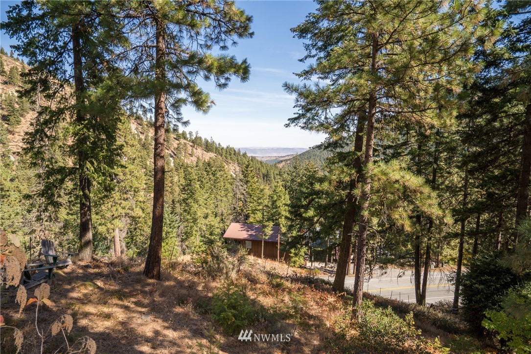 6200 Forest Ridge Drive Wenatchee, WA 98801 - Photo 4 of 24 Gallery Image 4