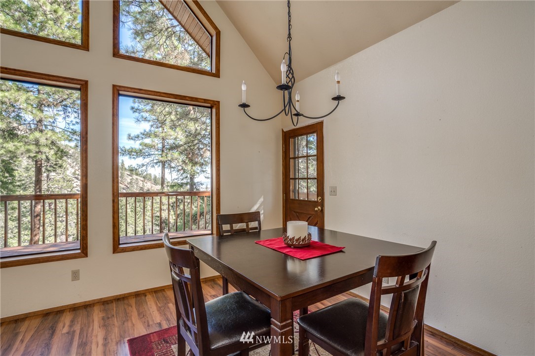 6200 Forest Ridge Drive Wenatchee, WA 98801 - Photo 6 of 24 Gallery Image 6