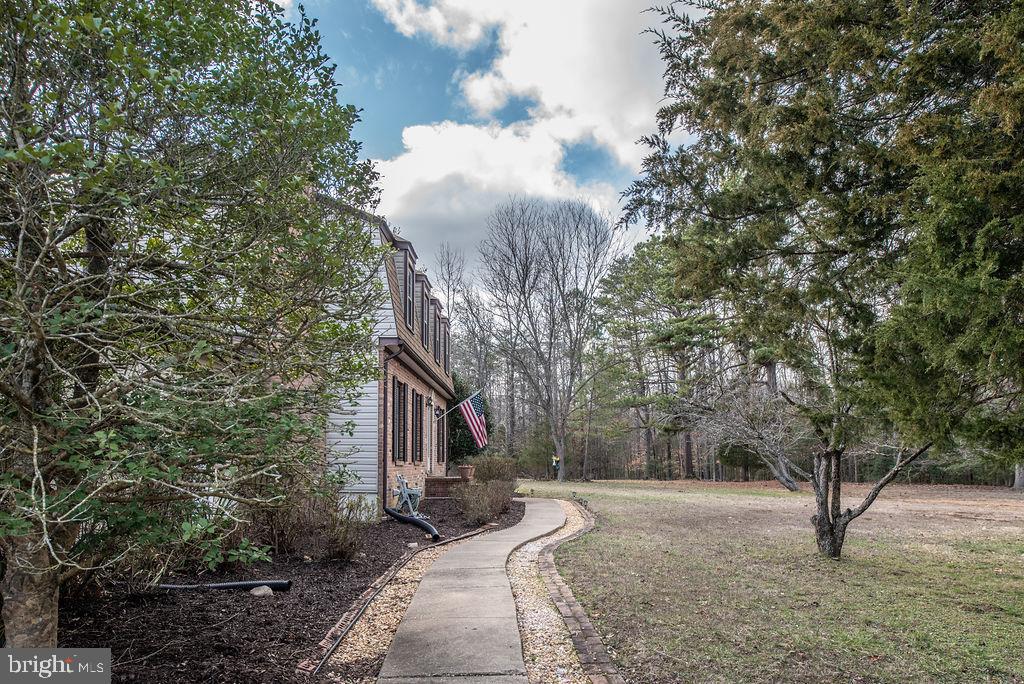 18128 Stoney Point Road King George, VA 22485 - Photo 9 of 49 Gallery Image 9