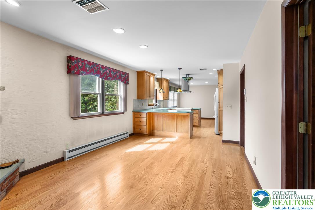 8034 Valley View Road Northampton, PA 18067 - Photo 10 of 27 Gallery Image 10