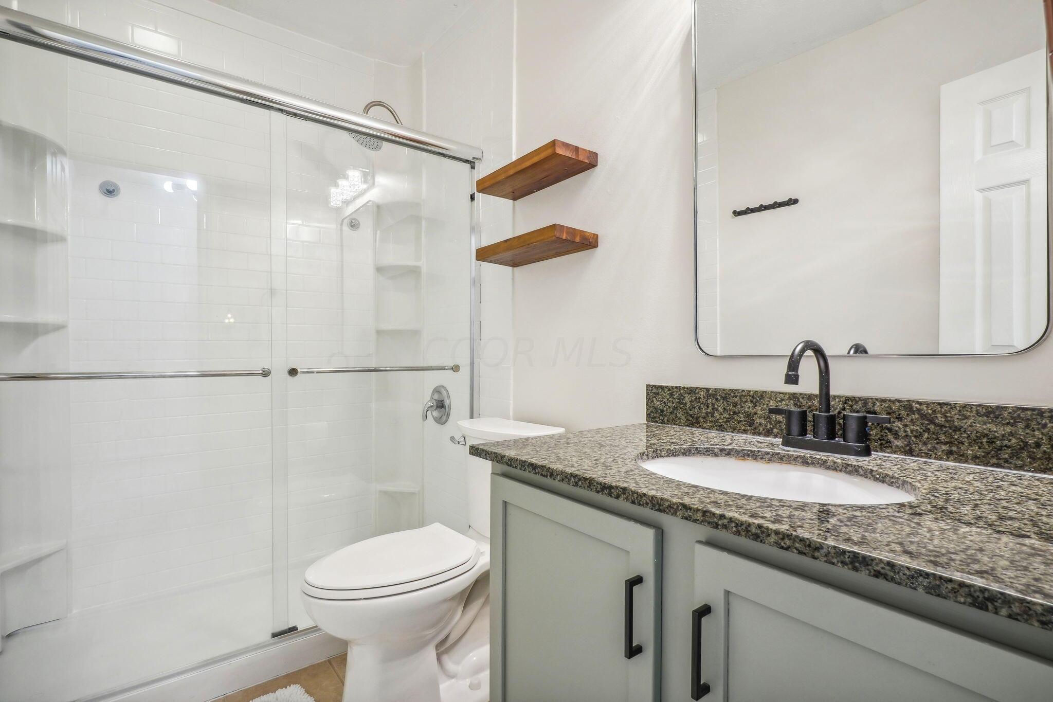 1227 Weybridge Road Columbus, OH 43220 - Photo 20 of 32 Full Bath
