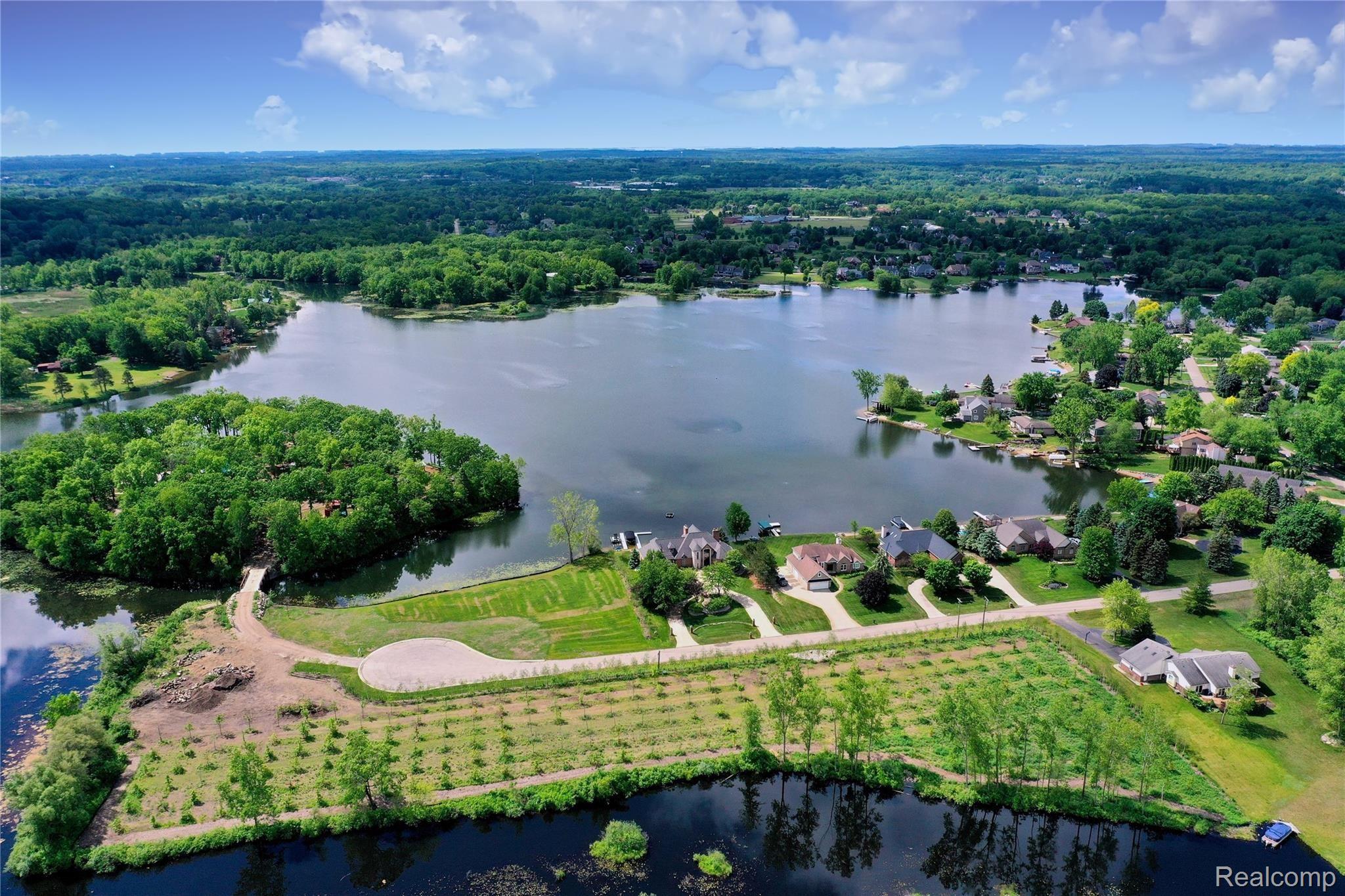8311 Waumegah Road Clarkston, MI 48348 - Photo 58 of 61 62-Aerial-View-V.jpg