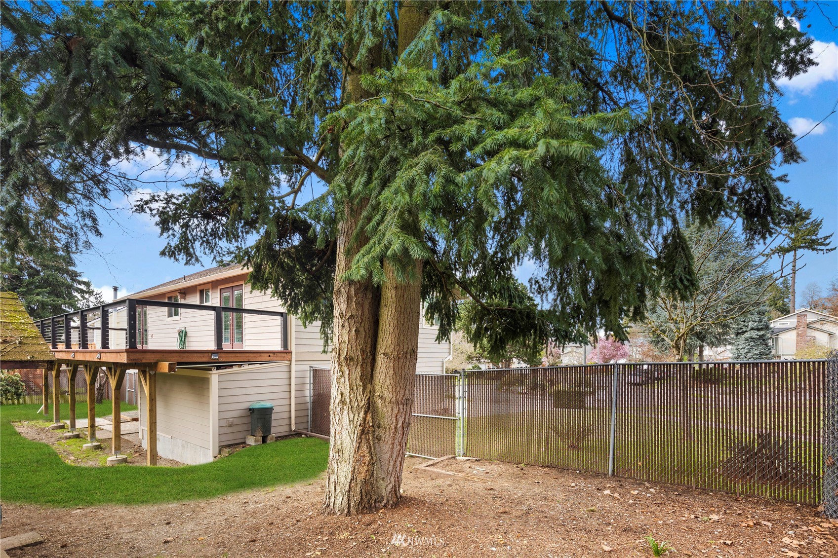 451 Northeast Edmonds Court Renton, WA 98056 - Photo 26 of 29