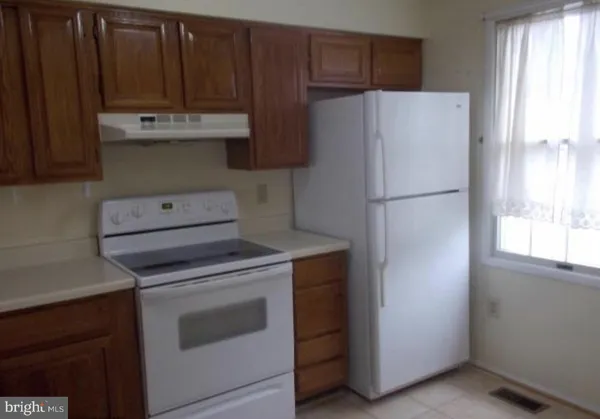 $2,495 | 13659 Forest Pond Court, Centreville, VA 20121