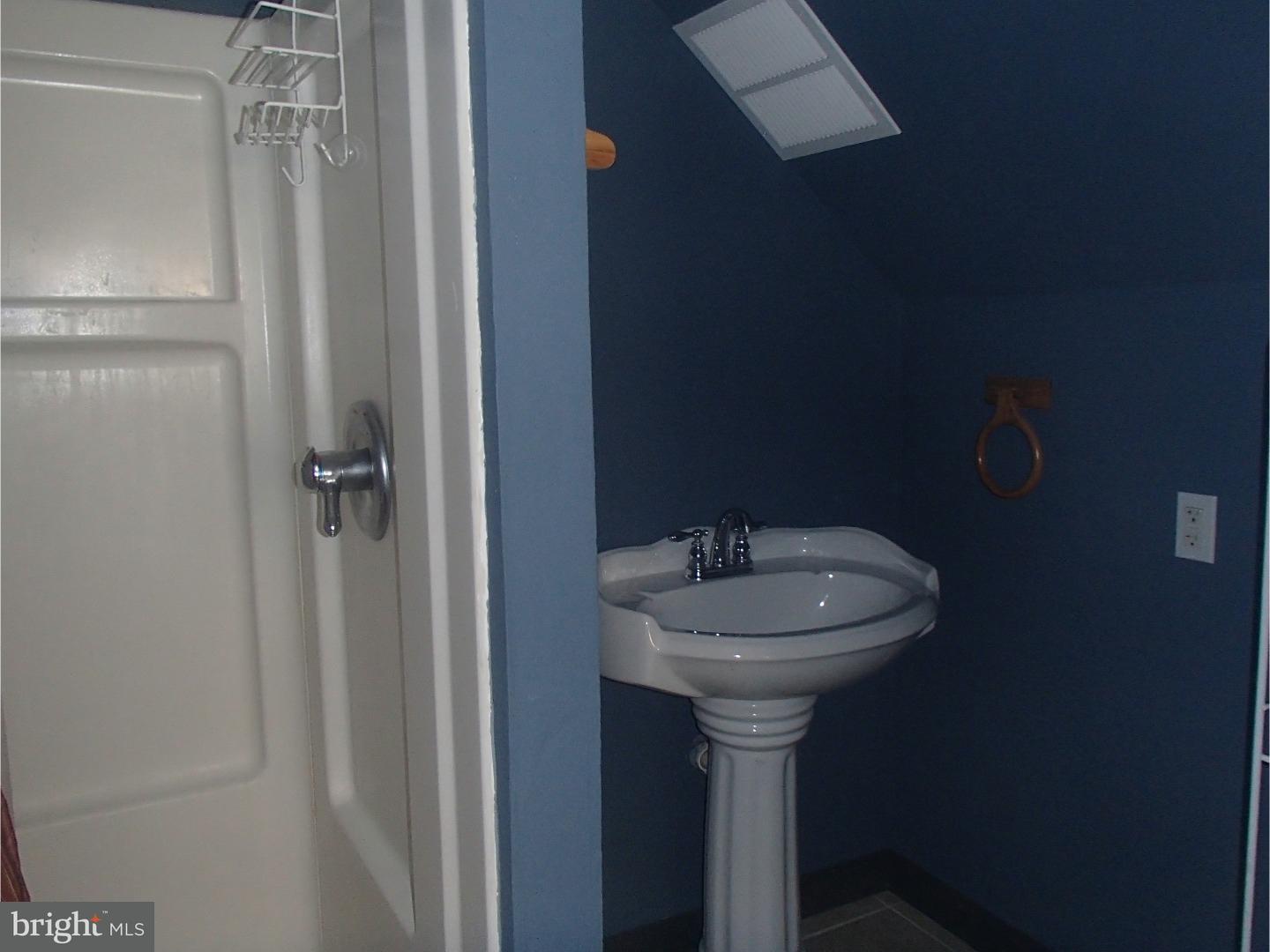 11820 Basile Road Philadelphia, PA 19154 - Photo 19 of 25 Gallery Image 19