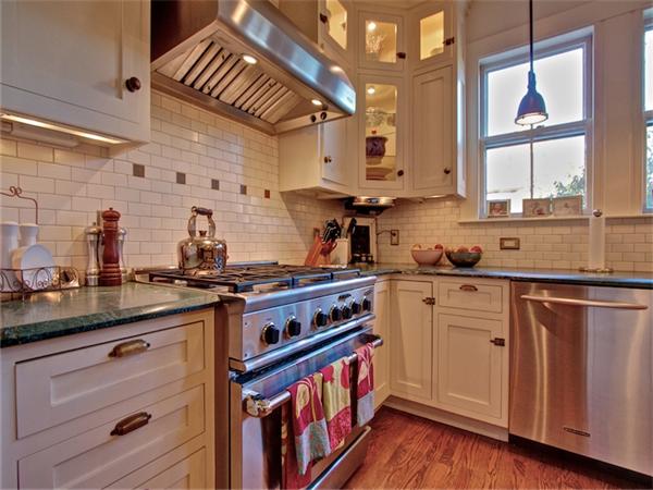 3 Warren Street Winchester, MA 01890 - Photo 13 of 30