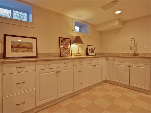 3 Warren Street Winchester, MA 01890 - Photo 23 of 30