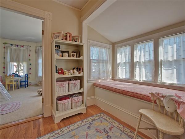 3 Warren Street Winchester, MA 01890 - Photo 27 of 30