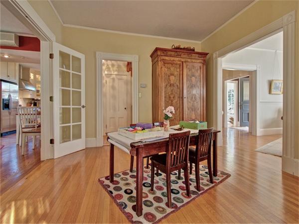 3 Warren Street Winchester, MA 01890 - Photo 9 of 30