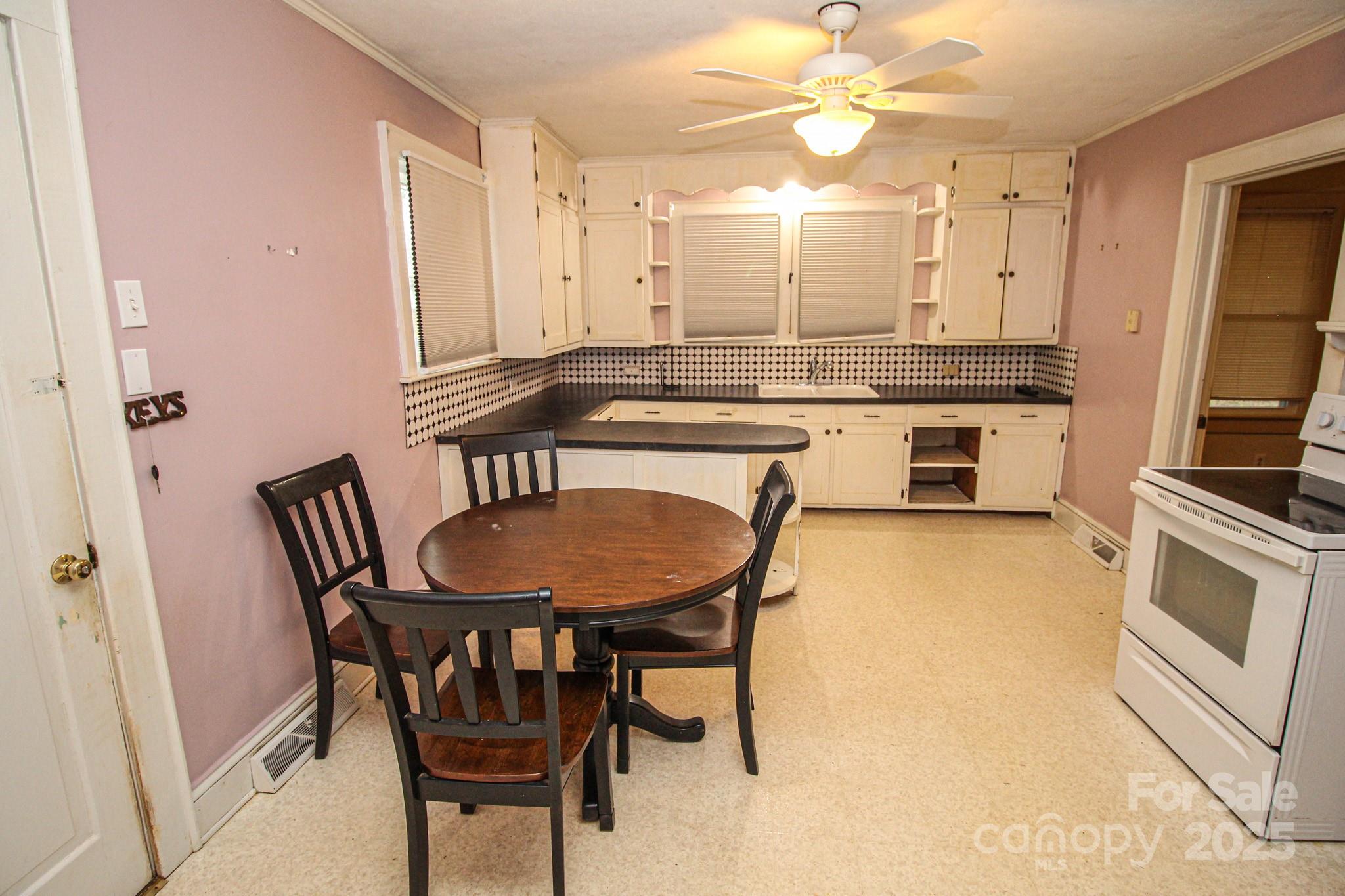 2913 Wesleyan Church Road Lincolnton, NC 28092 - Photo 8 of 17