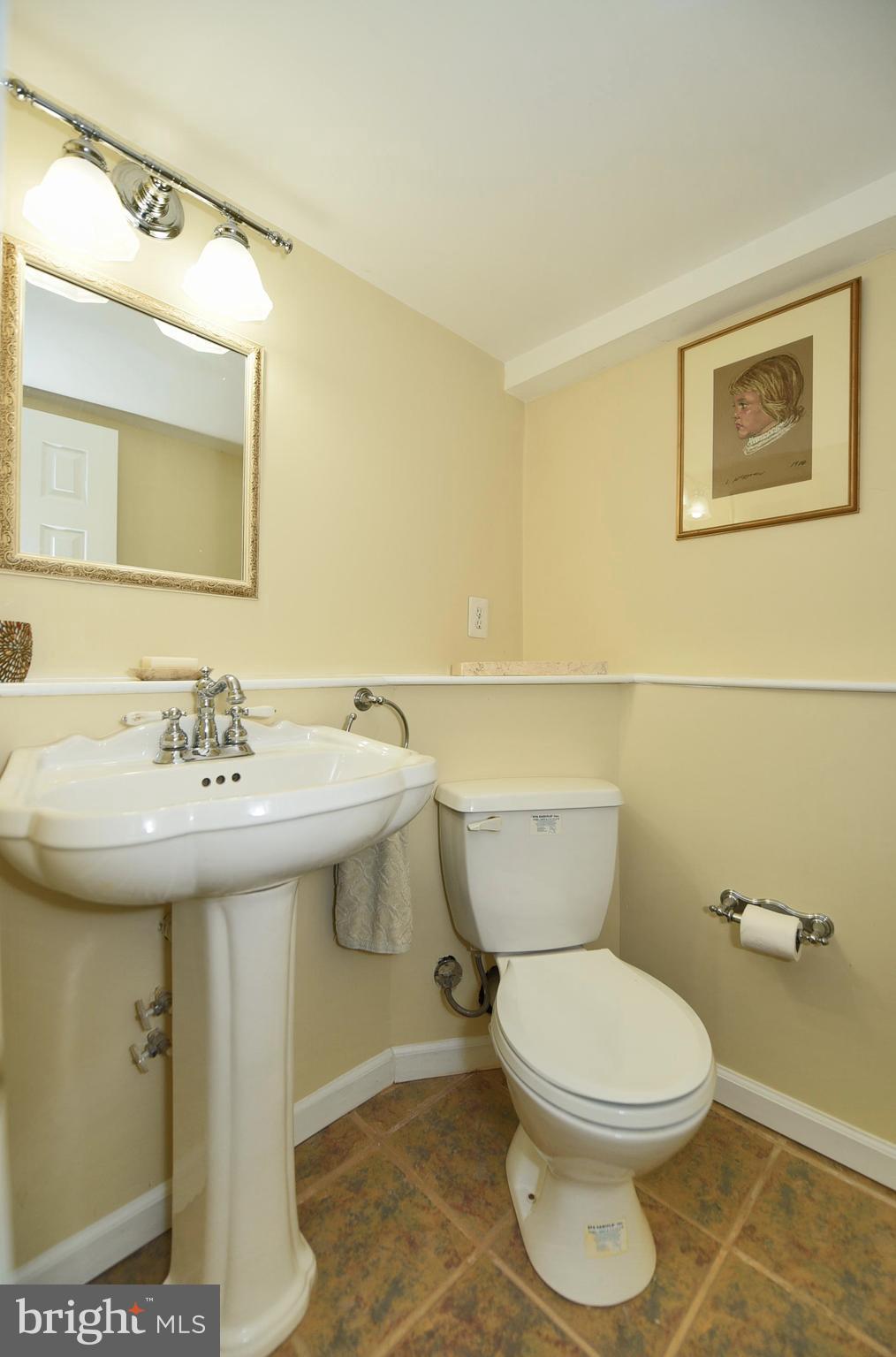 709 Hollen Road Baltimore, MD 21212 - Photo 24 of 30 Powder Room on Lower Level