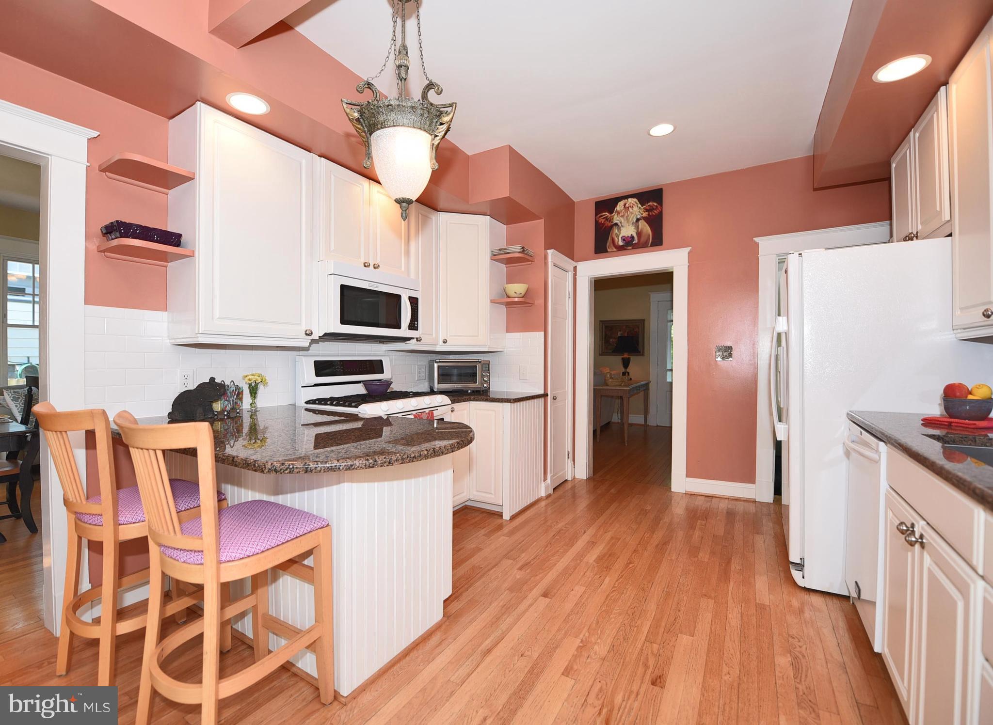 709 Hollen Road Baltimore, MD 21212 - Photo 5 of 30 Large Island for Seating or Cooking