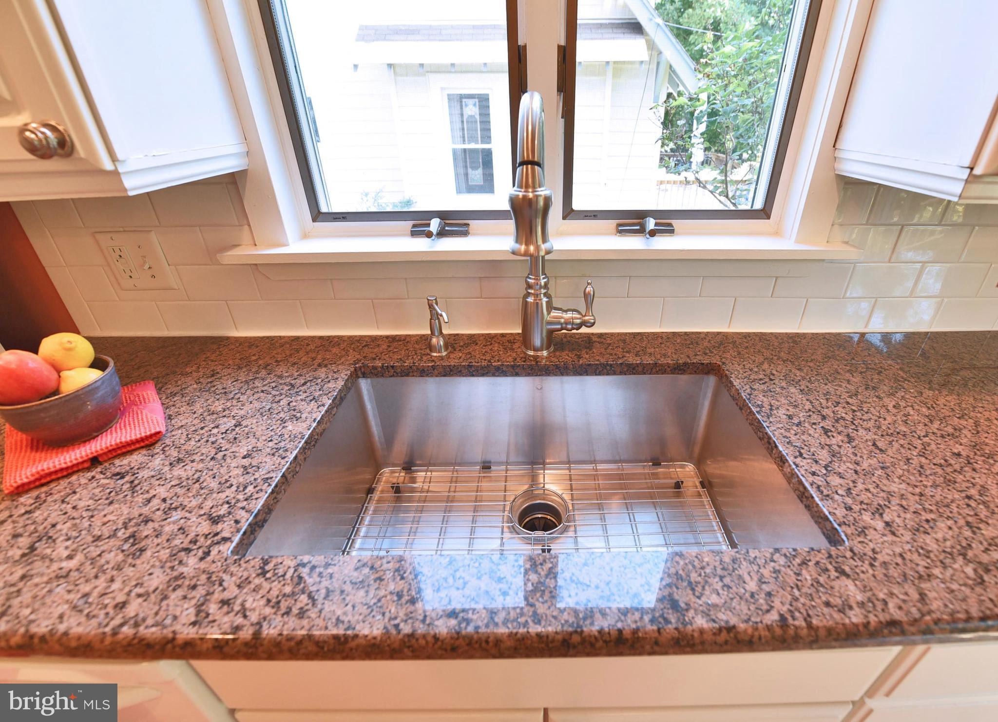 709 Hollen Road Baltimore, MD 21212 - Photo 7 of 30 Zero Radius Sink and Granite Counters