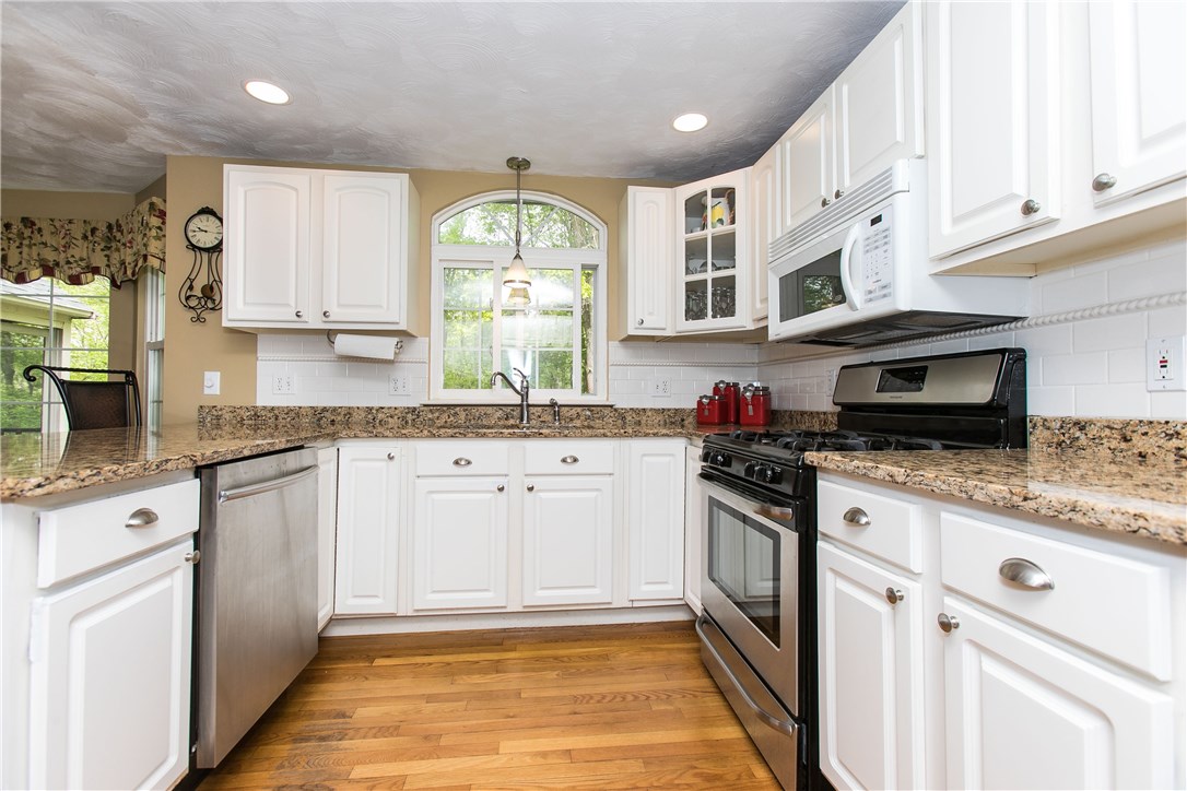 31 Whipple Road Lincoln, RI 02865 - Photo 12 of 40 Gallery Image 12
