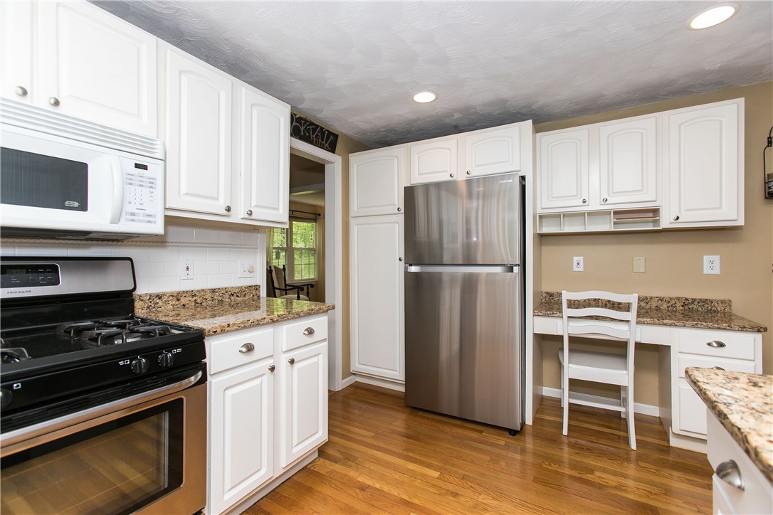 31 Whipple Road Lincoln, RI 02865 - Photo 13 of 40 Gallery Image 13