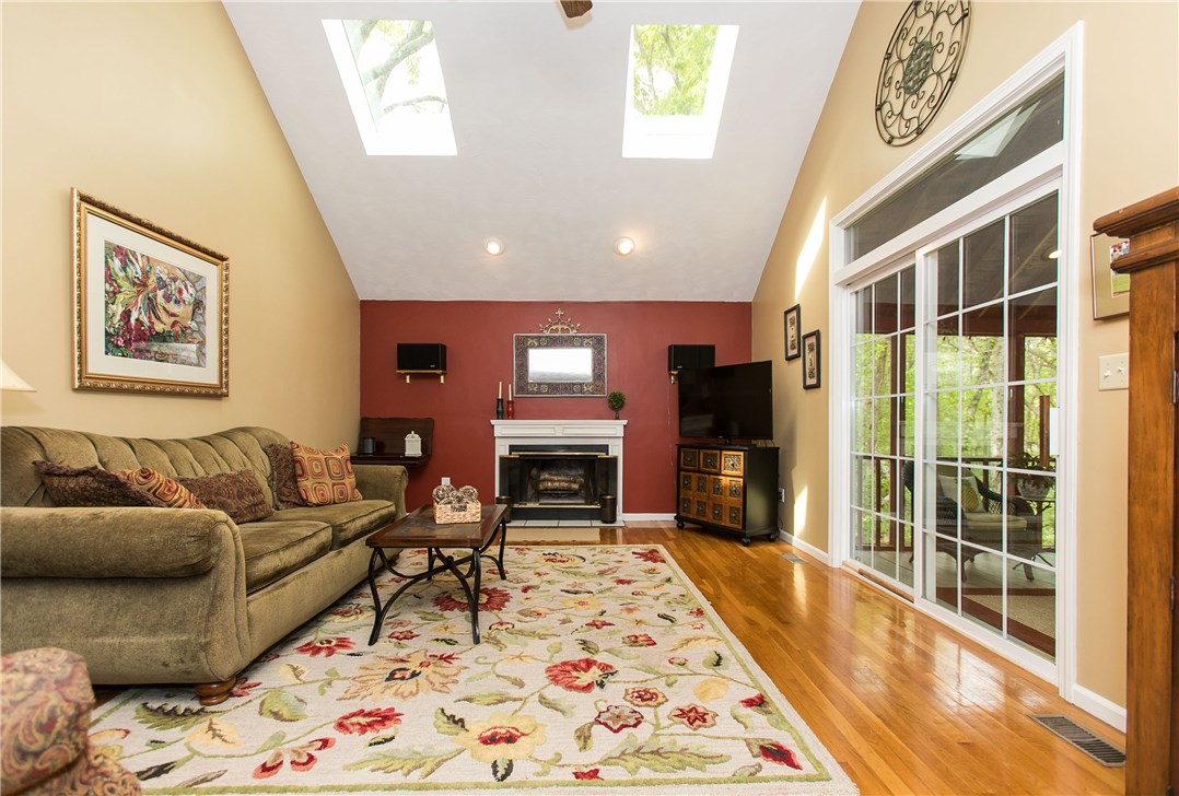 31 Whipple Road Lincoln, RI 02865 - Photo 6 of 40 Gallery Image 6