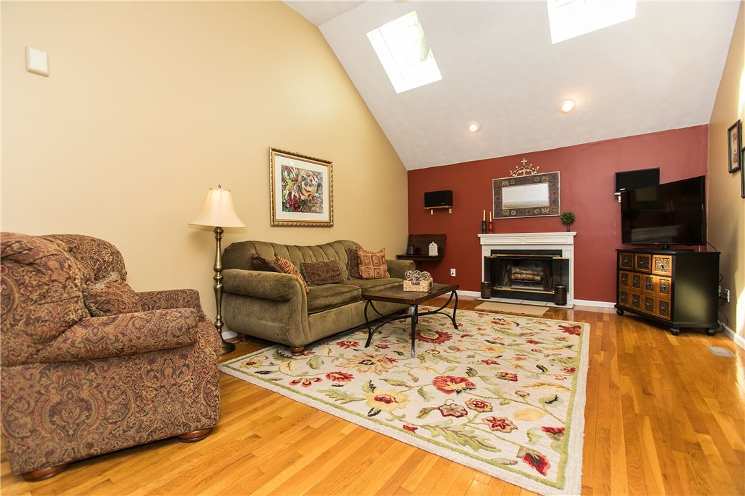 31 Whipple Road Lincoln, RI 02865 - Photo 7 of 40 Gallery Image 7