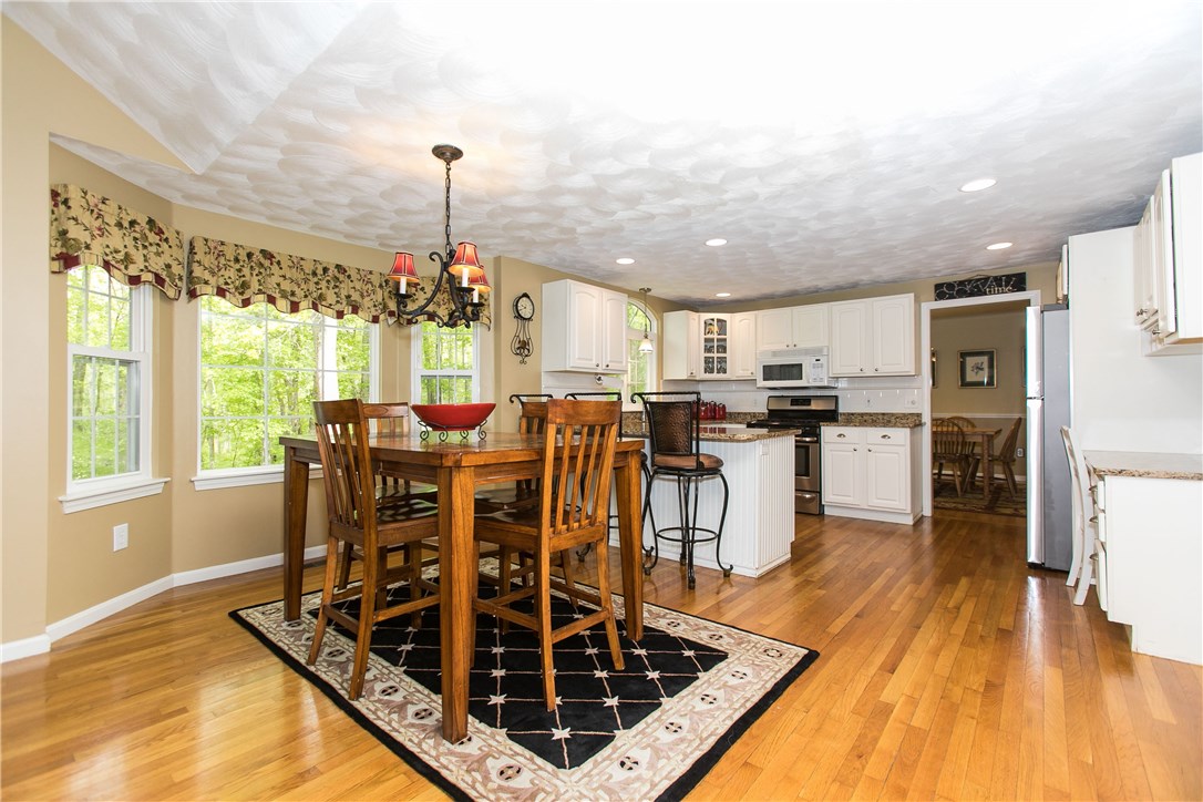 31 Whipple Road Lincoln, RI 02865 - Photo 9 of 40 Gallery Image 9