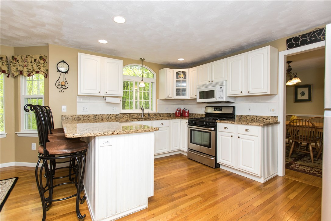 31 Whipple Road Lincoln, RI 02865 - Photo 10 of 40 Gallery Image 10