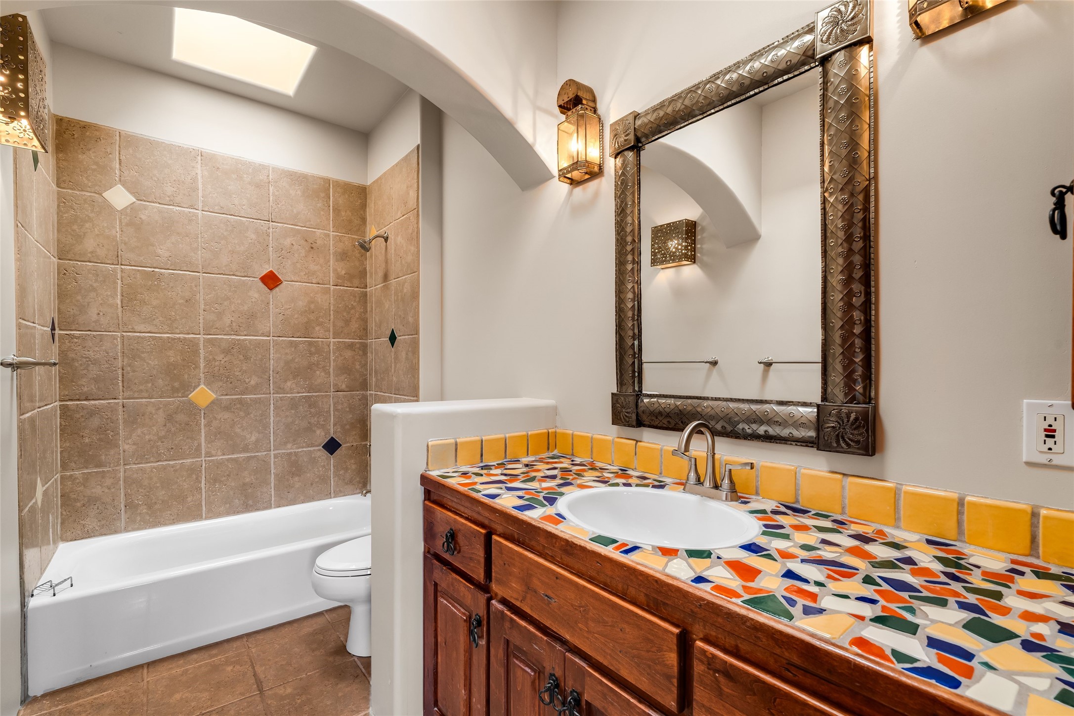 66 Condesa Road Santa Fe, NM 87508 - Photo 36 of 56 Guest bathroom
