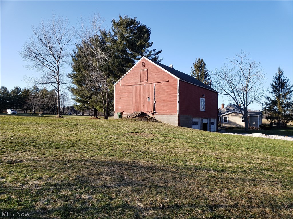13881 Chardon-Windsor Road Chardon, OH 44024 - Photo 28 of 34 Gallery Image 28