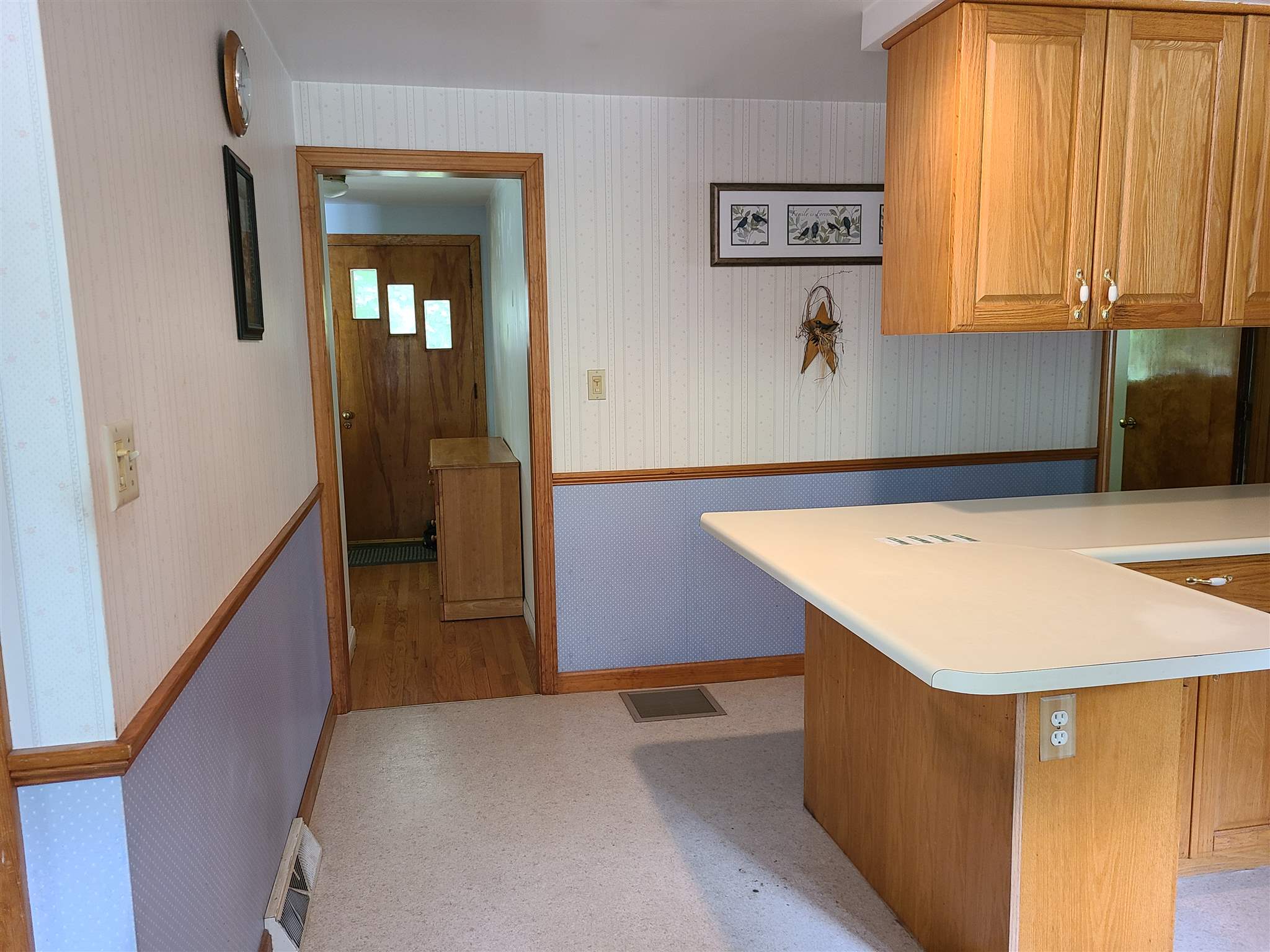461 Plain Road Hinsdale, NH 03451 - Photo 8 of 24 Gallery Image 8