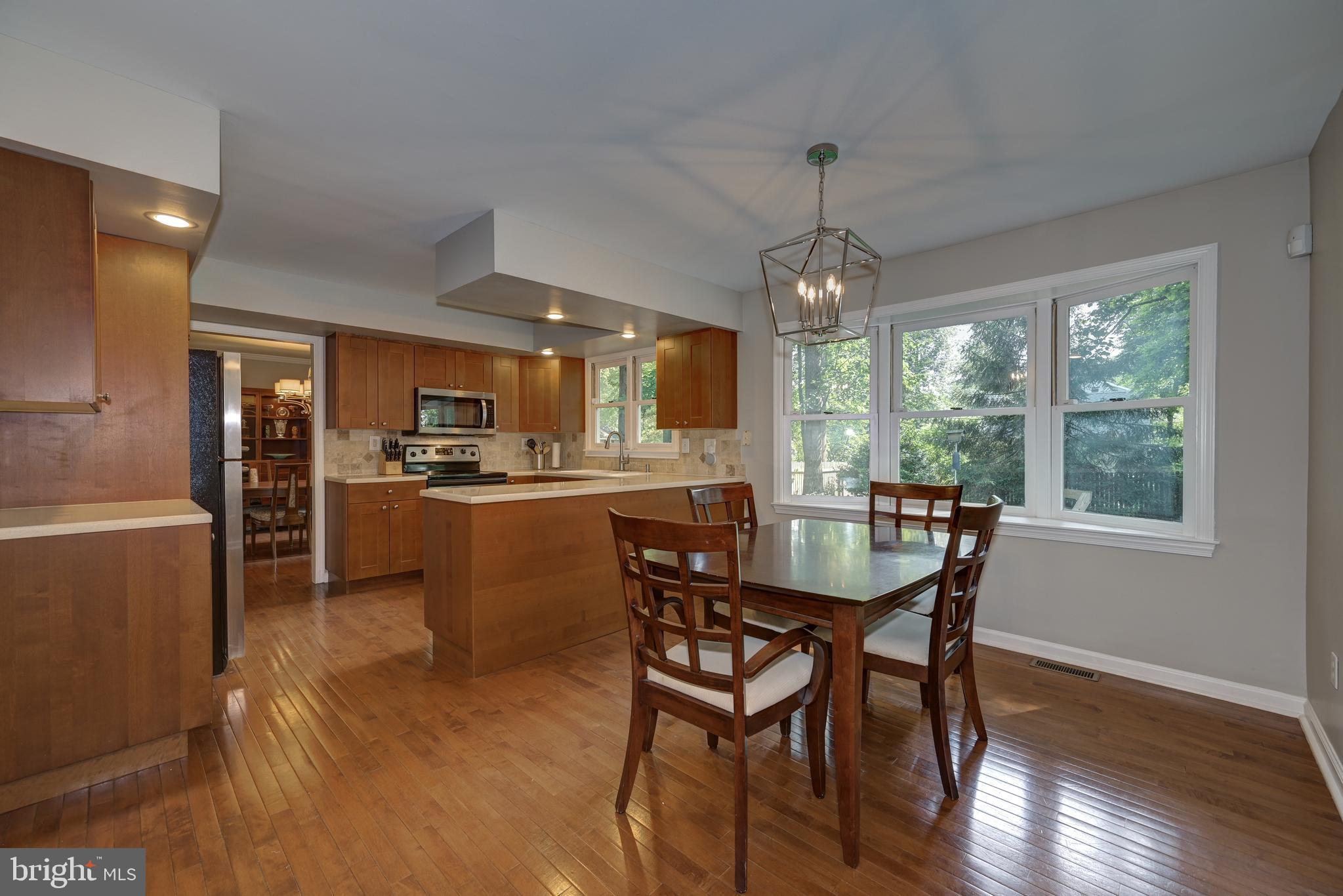 561 Nottingham Drive Yardley, PA 19067 - Photo 11 of 49 Gallery Image 11