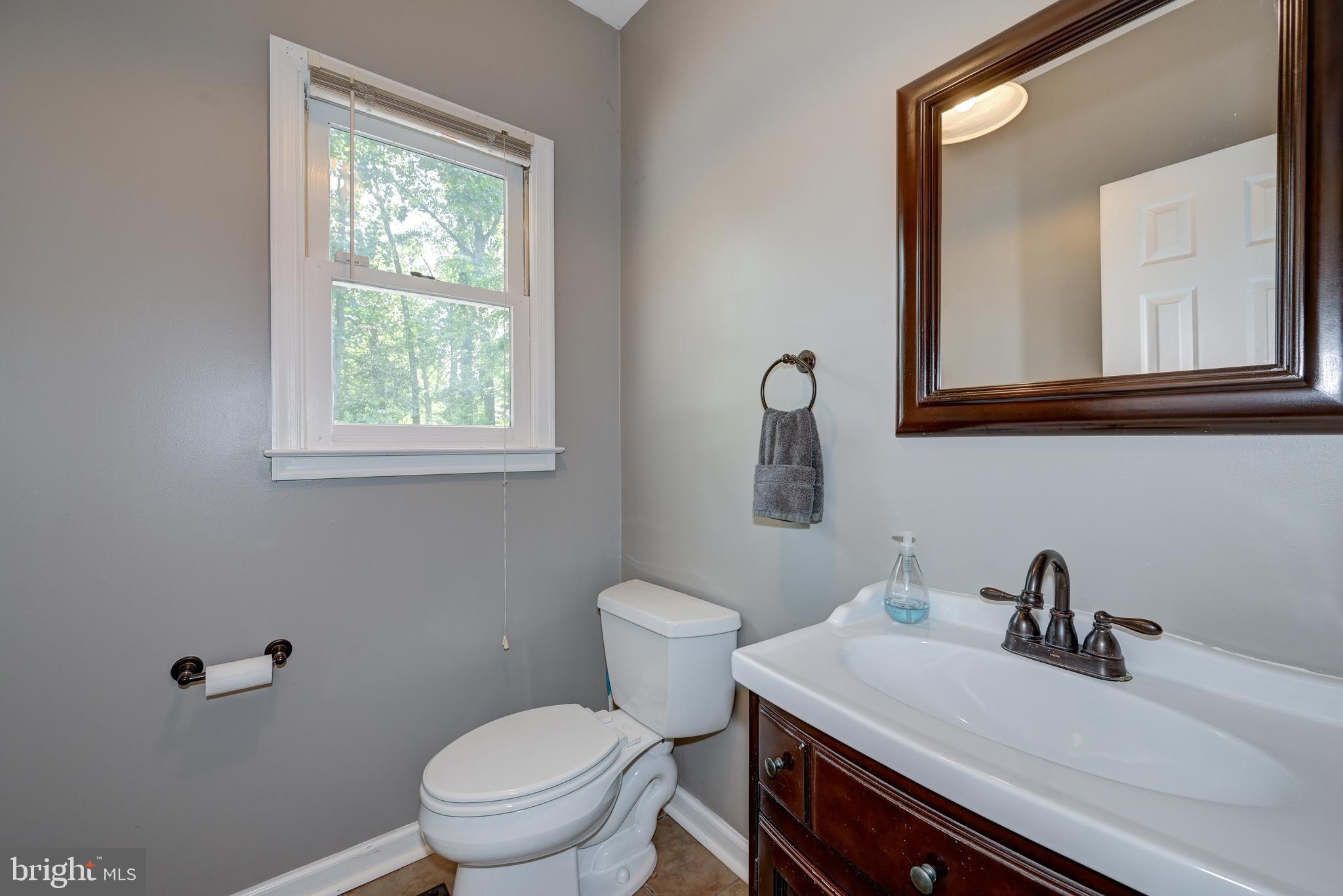 561 Nottingham Drive Yardley, PA 19067 - Photo 23 of 49 Main Floor 1/2 Bath