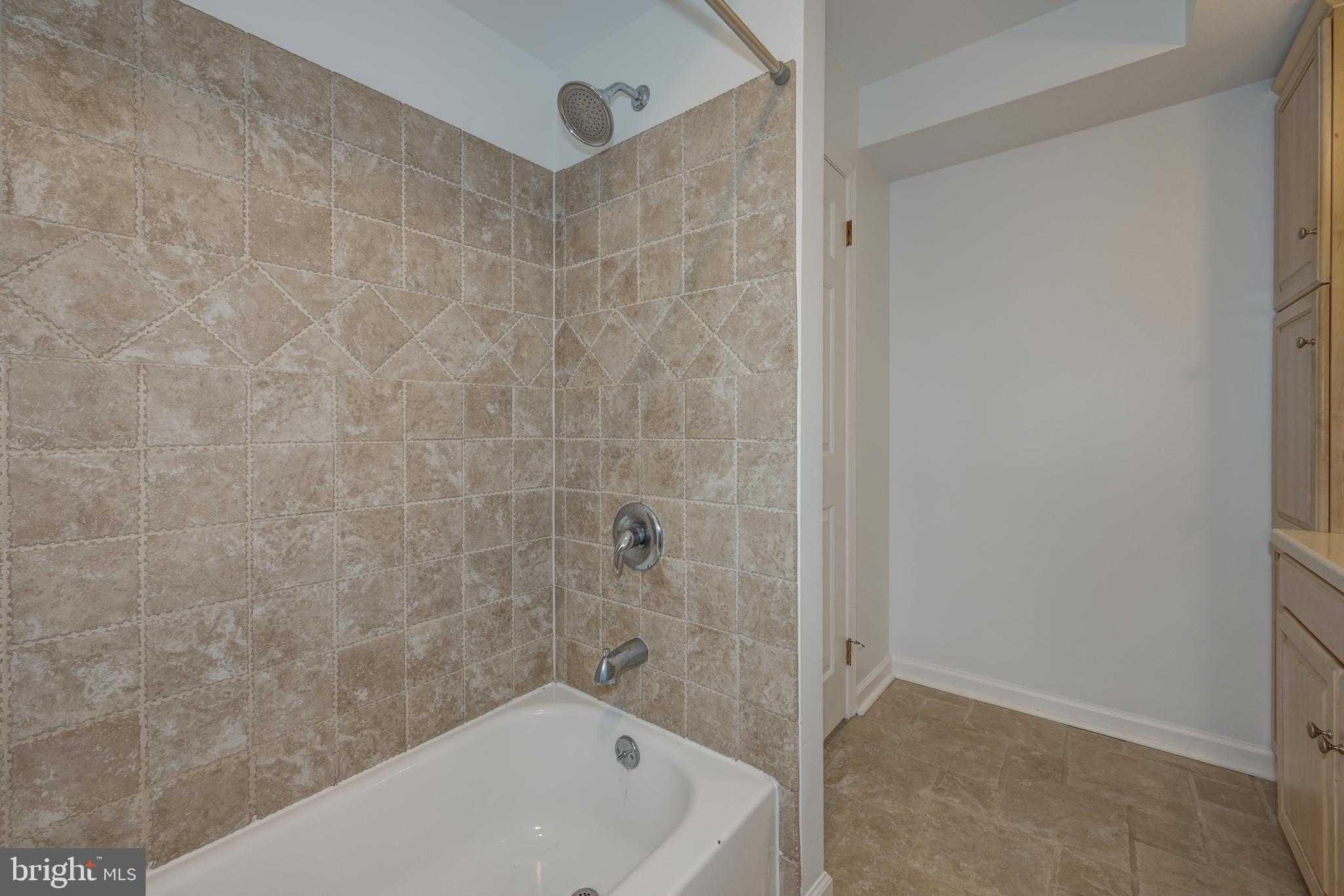 561 Nottingham Drive Yardley, PA 19067 - Photo 29 of 49 Primary Bathroom