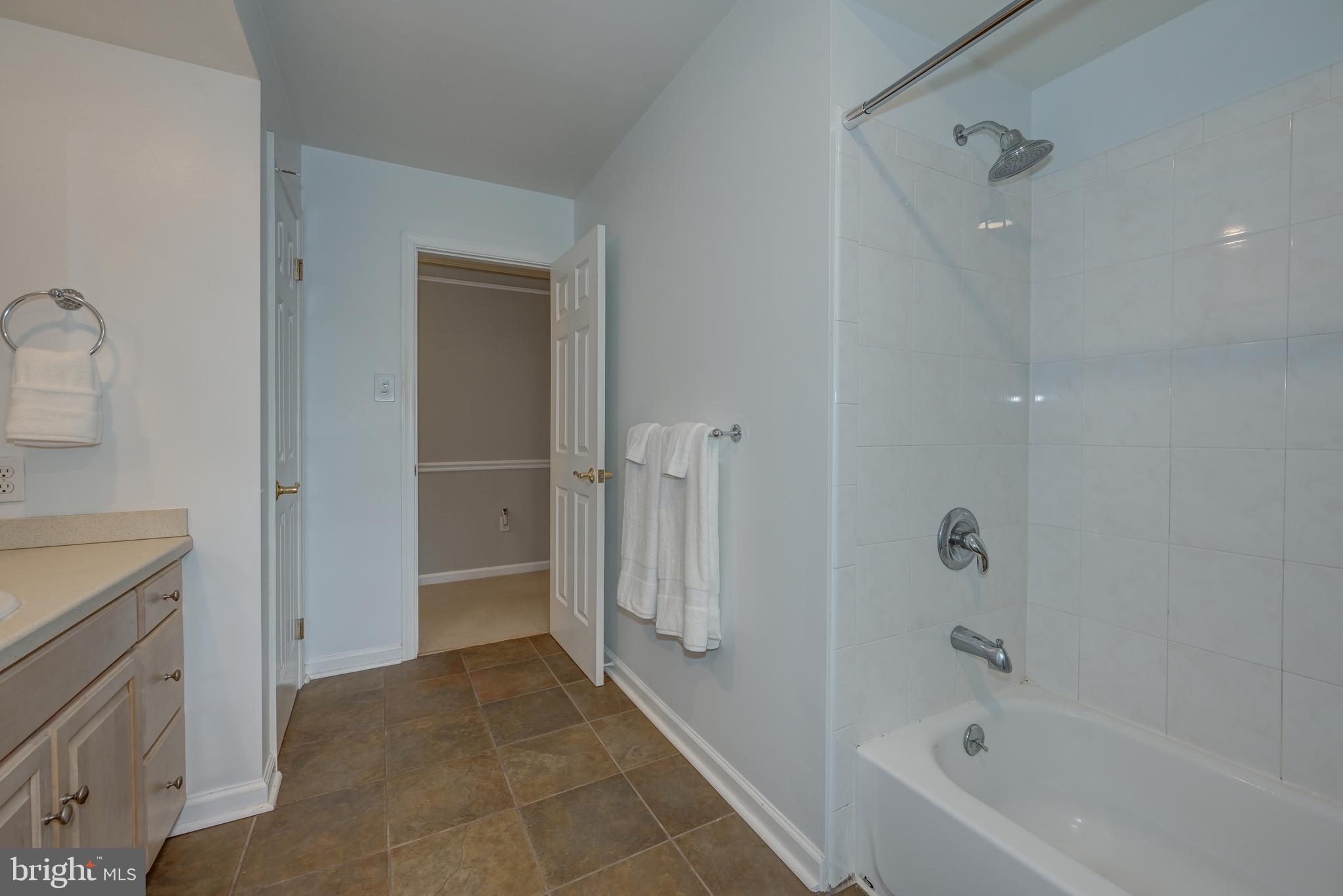 561 Nottingham Drive Yardley, PA 19067 - Photo 36 of 49 Second Full Bath