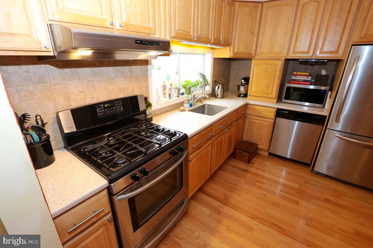347 Keats Road Huntingdon Valley, PA 19006 - Photo 8 of 35 Gallery Image 8