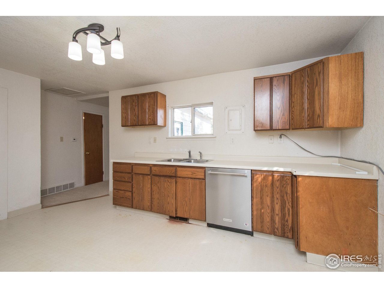 104 Oak Street Windsor, CO 80550 - Photo 12 of 31 Kitchen