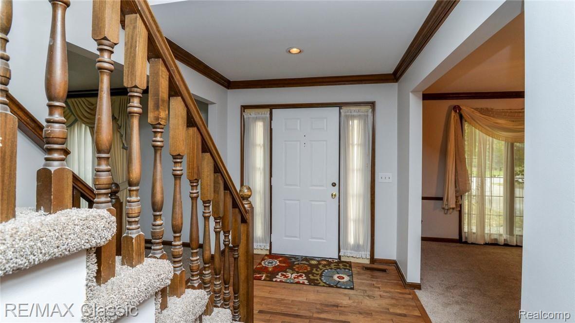 688 Sunlight Drive Rochester, MI 48309 - Photo 6 of 63 011_35.jpg