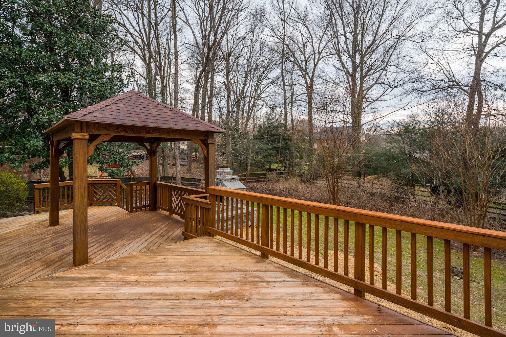 11908 Hunting Ridge Court Potomac, MD 20854 - Photo 15 of 36 Rear Deck