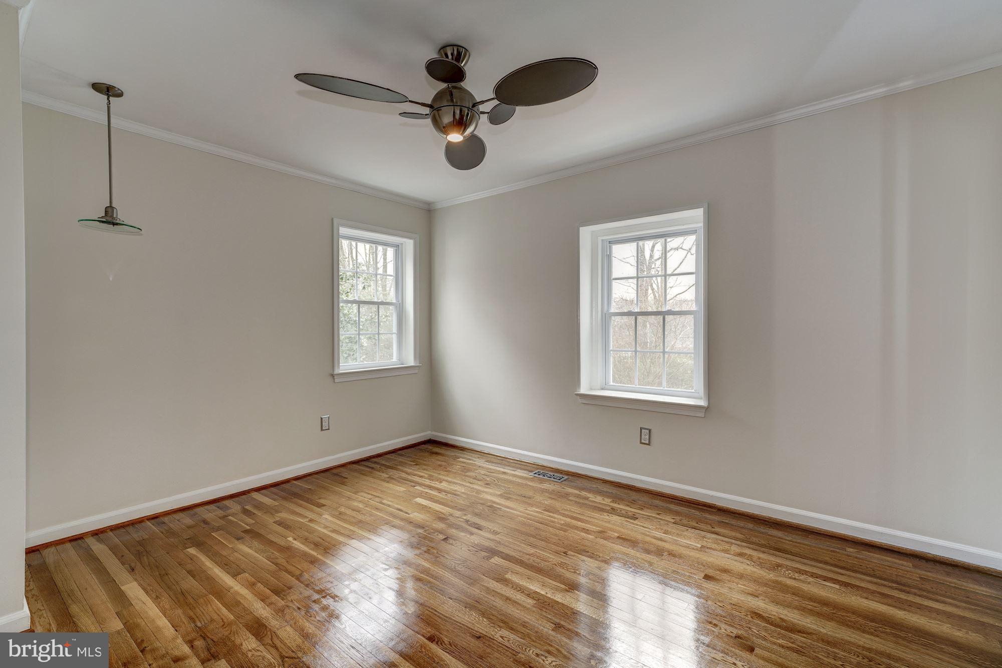 11908 Hunting Ridge Court Potomac, MD 20854 - Photo 20 of 36 Upper Level - Bedroom #2