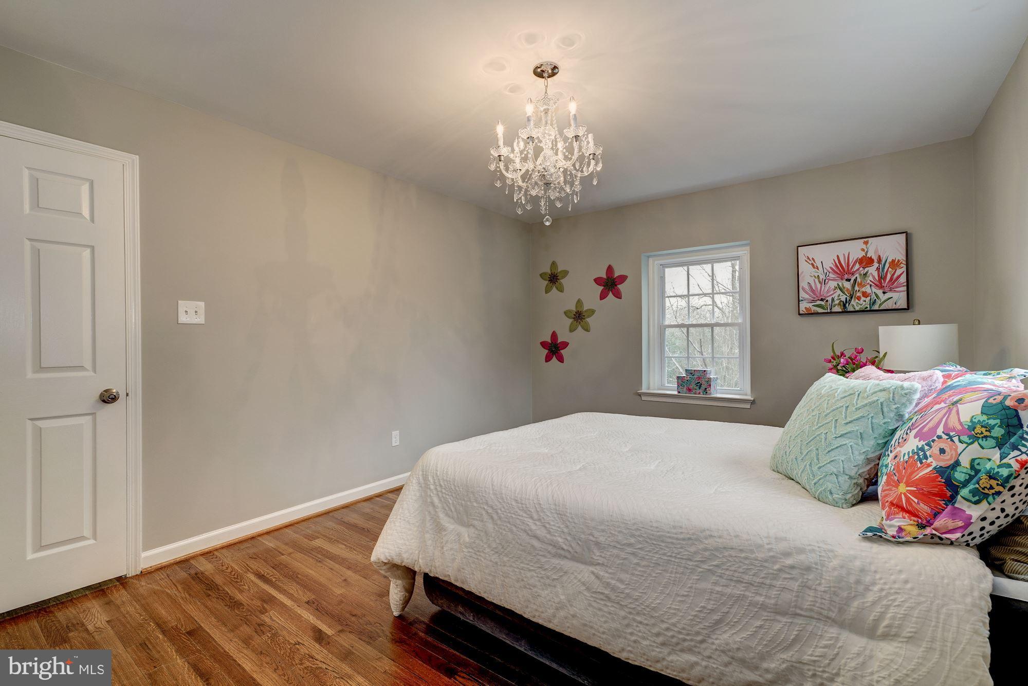 11908 Hunting Ridge Court Potomac, MD 20854 - Photo 23 of 36 Upper Level - Bedroom #3