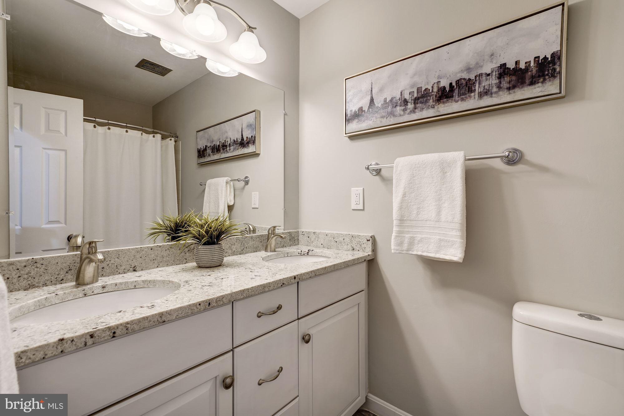 11908 Hunting Ridge Court Potomac, MD 20854 - Photo 25 of 36 Upper Level - Full Bath