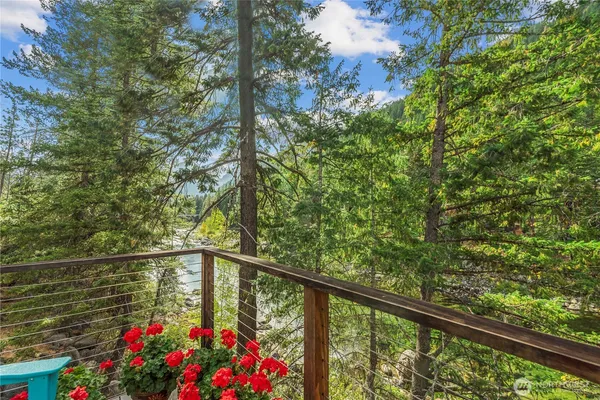 $1,399,000 | 8970 Icicle Road, Leavenworth, WA 98826