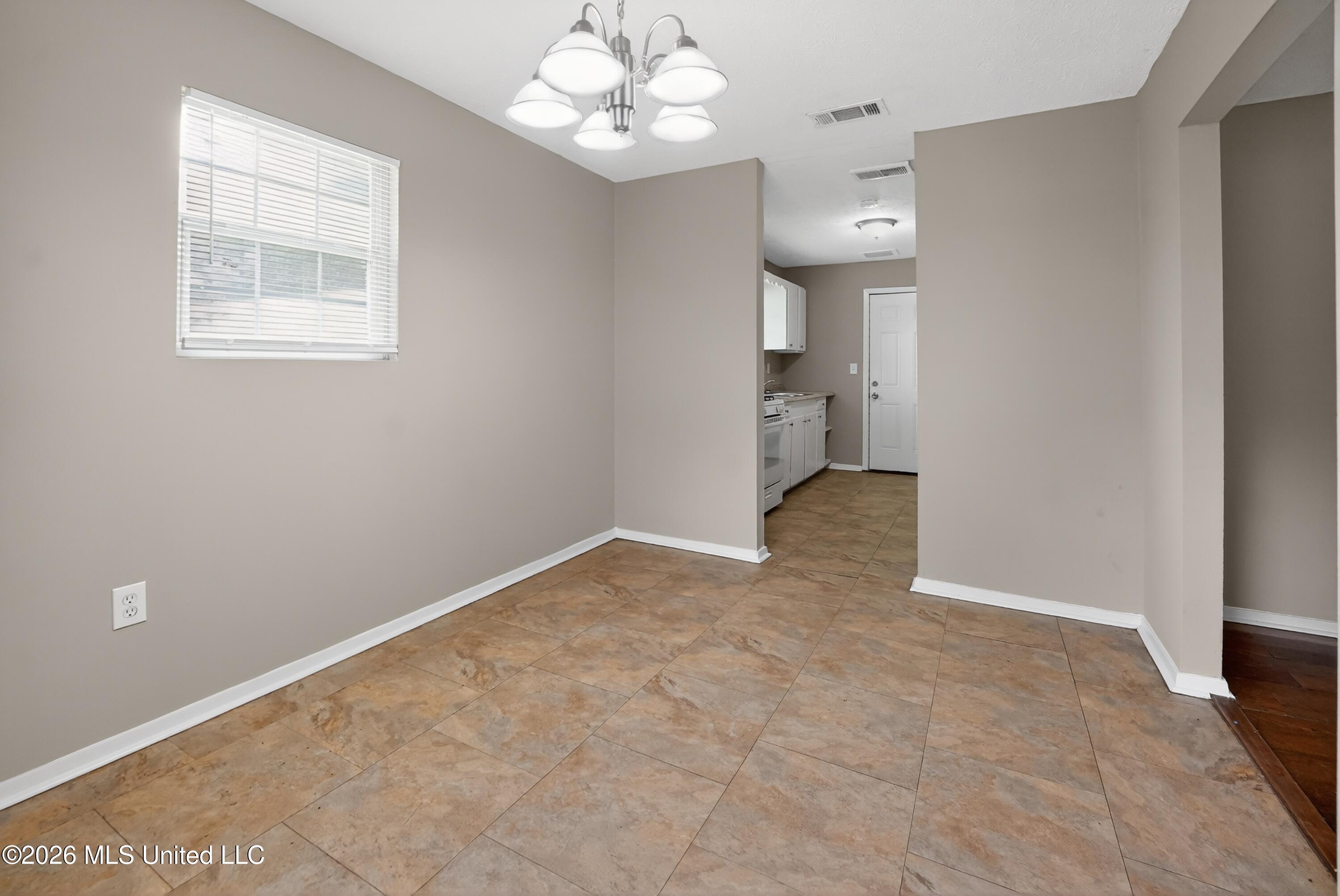1220 Deeb Street Pearl, MS 39208 - Photo 23 of 32 23_1220_Deeb_St-Dining_room-7360