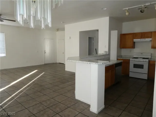 $1,850 | 109 Restful Crest Avenue, North Las Vegas, NV 89032