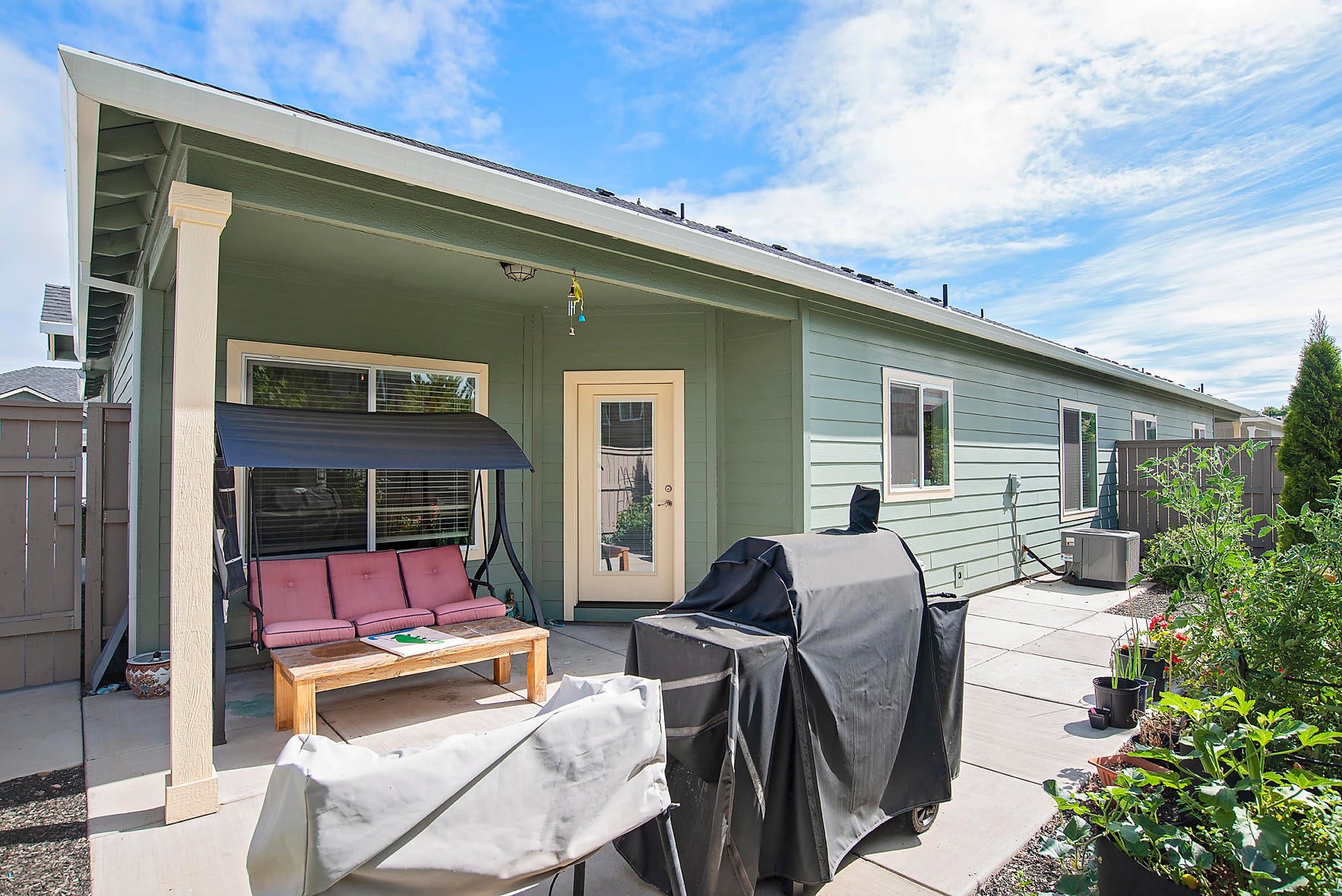 391 Live Oak Loop Central Point, OR 97502 - Photo 14 of 16 Live Oak_012