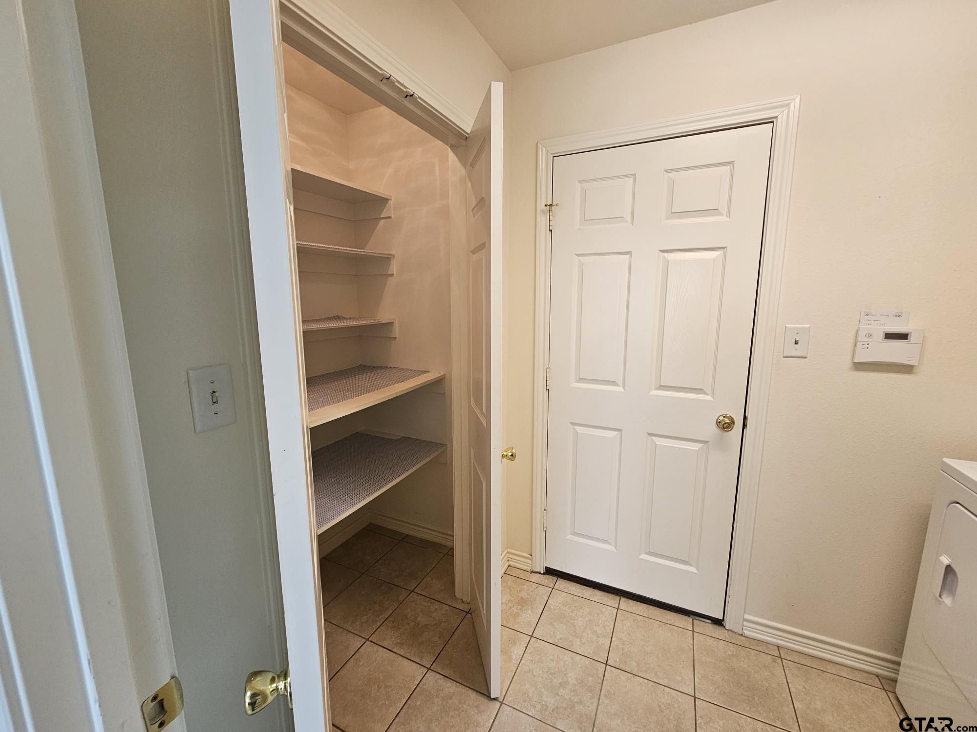 1521 Rice Road Tyler, TX 75703 - Photo 9 of 25 Gallery Image 9