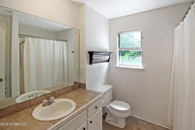 $132,000 | 913 Glastonbury Circle, Unit B, Ridgeland, MS 39157