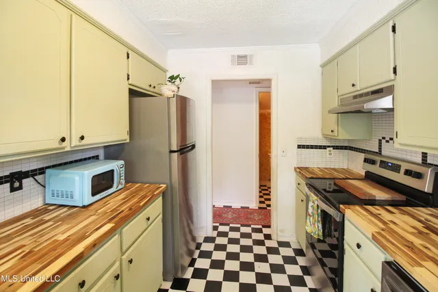 $132,000 | 913 Glastonbury Circle, Unit B, Ridgeland, MS 39157