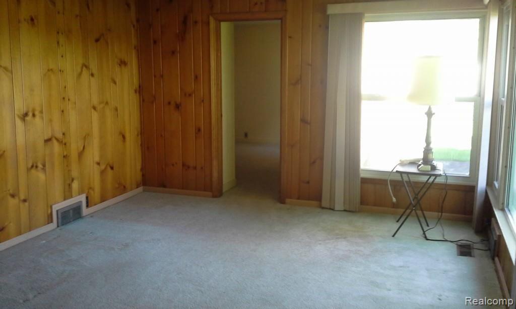 10570 Buno Road Brighton, MI 48114 - Photo 11 of 24 20140603_091916.jpg