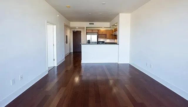 $2,050 | 88 East San Fernando Street, San Jose, CA 95113